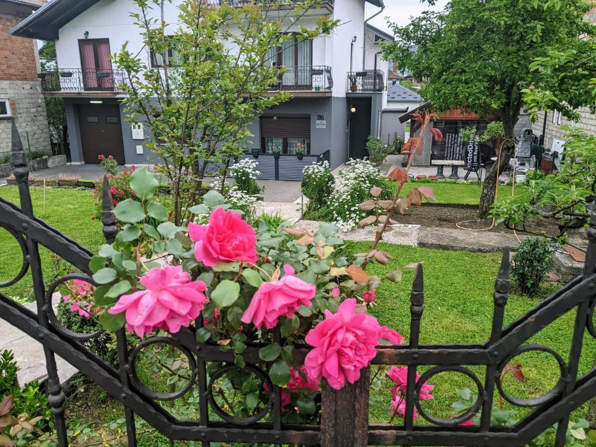 Apartmani Hrastik Bihać Exterior foto